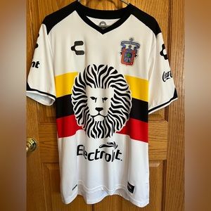 Men’s Large Universidad de Guadalajara Soccer Jersey